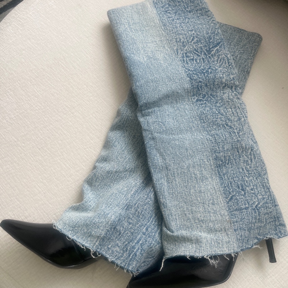 NWT FOLD OVER DENIM BOOT (fits a true 7)